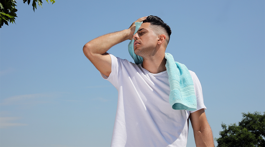 Signs You’re Not Drinking Enough Water (And How to Fix It)