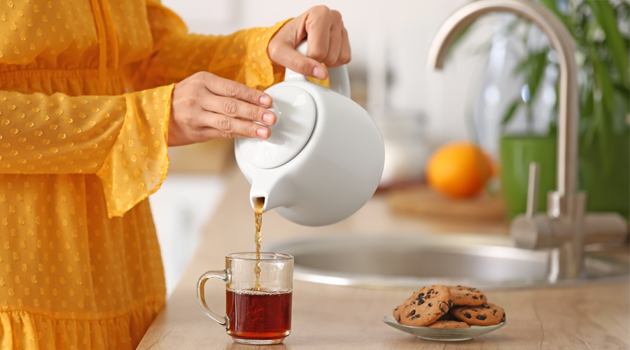 The Truth About Detox Teas and Cleanses: Separating Fact from Fiction